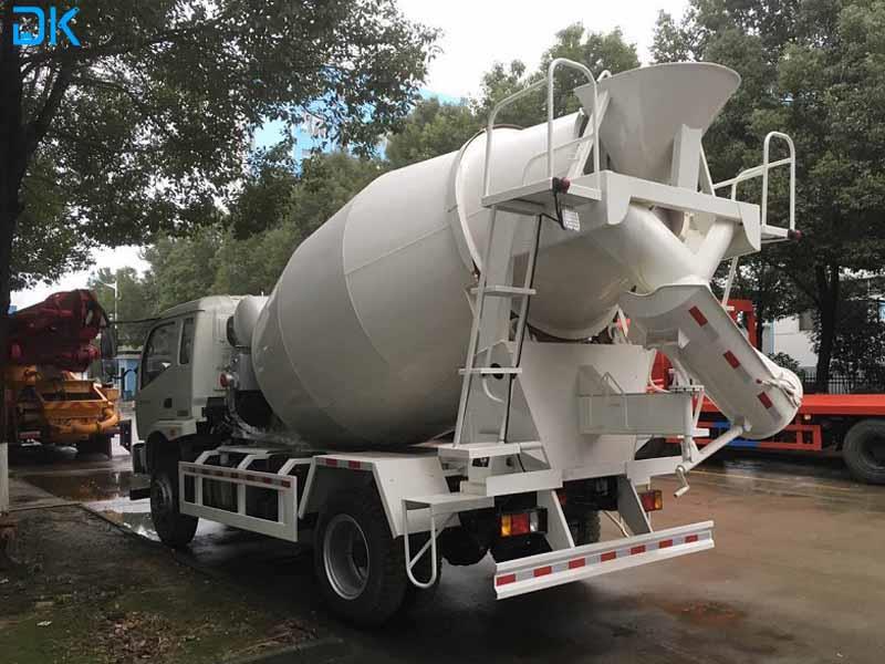 ide display of the 6 Cubic Meter Concrete Mixer Truck