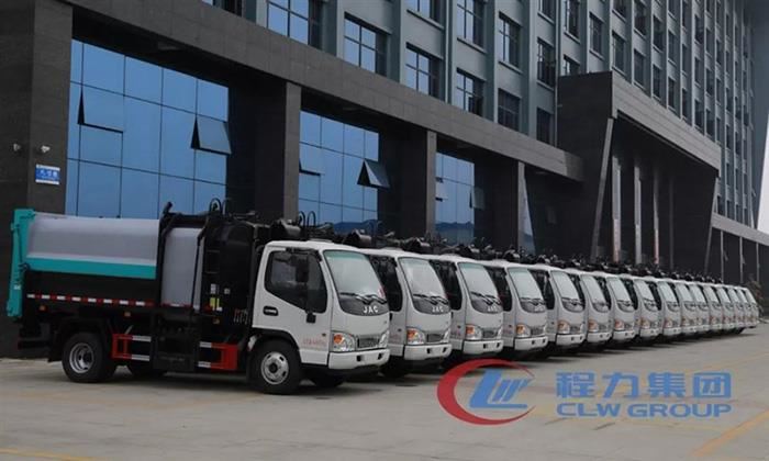 120 jednotek Chengli Group Boční nakladač Garbage Truck Třetí dávka objednáve...